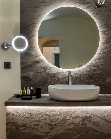 Exclusive Cave Suite