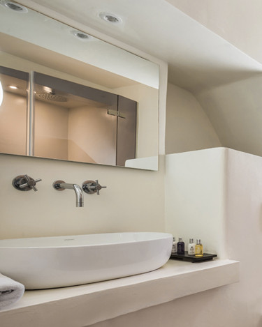 Caldera Cave Suite