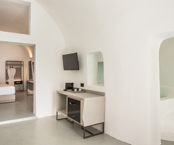 Exclusive Cave Suite